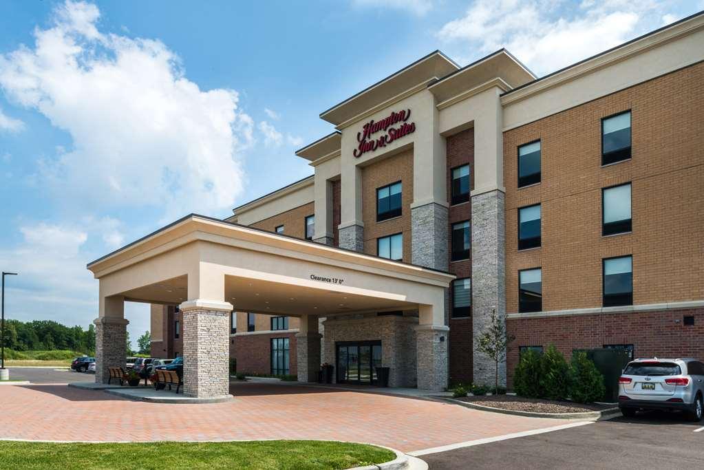 Hampton Inn & Suites Wixom