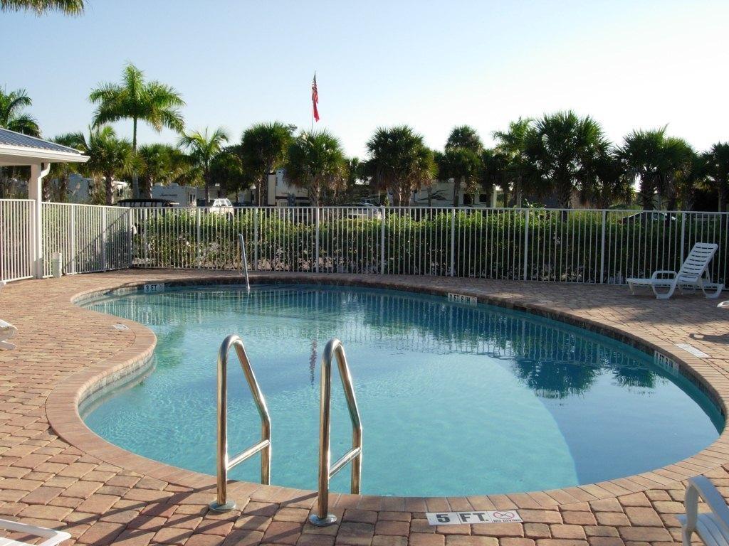 Swimming pool with deck