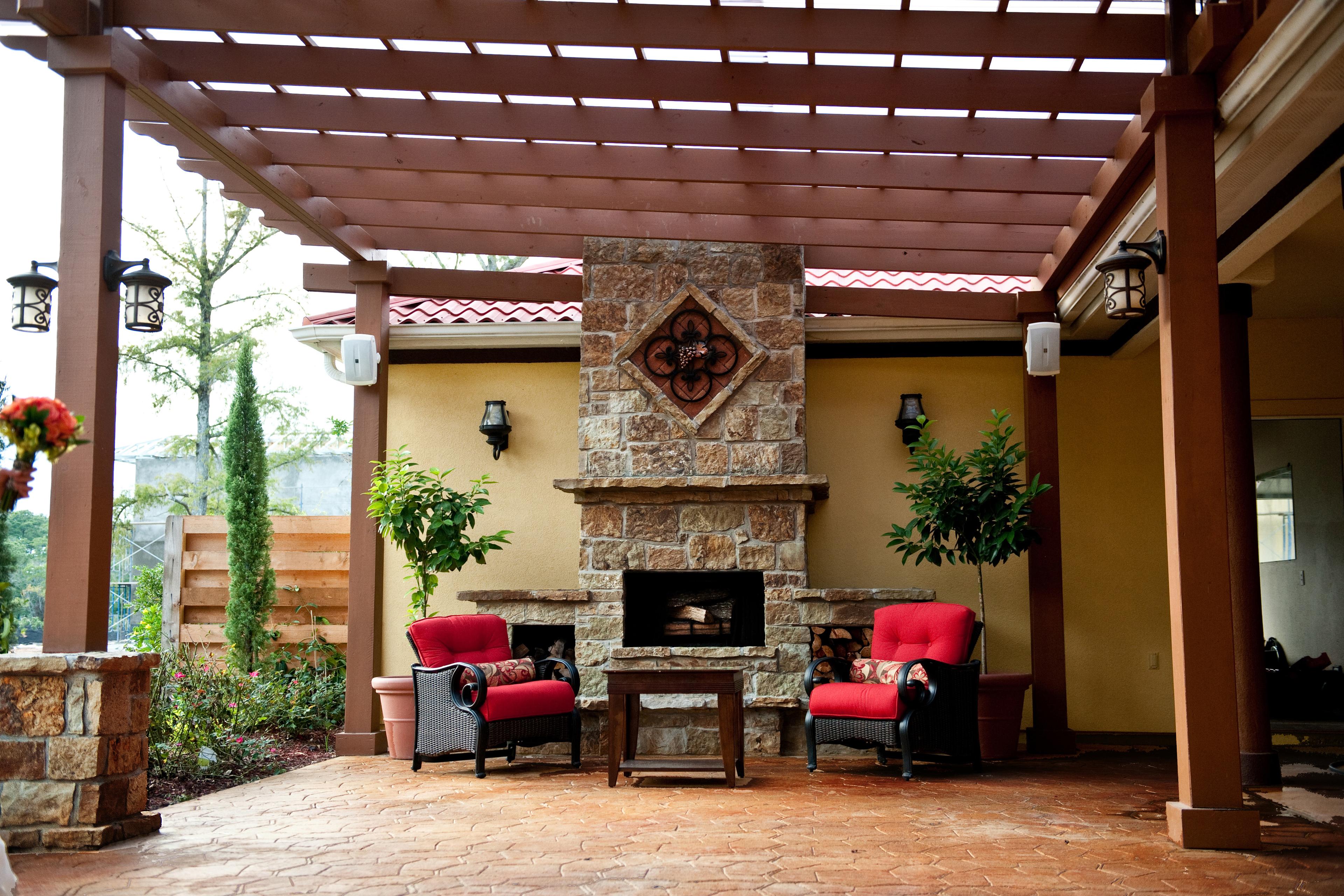 Tuscan Courtyard's Patio - Great for hosting small events