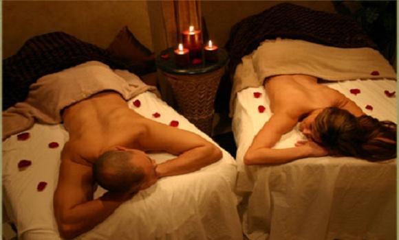 Couples massage