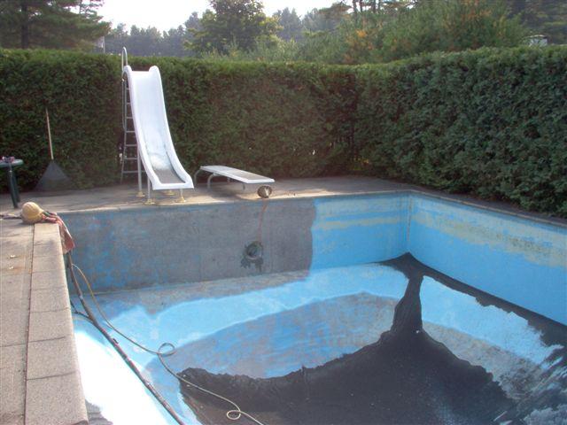 Sandblasting a pool