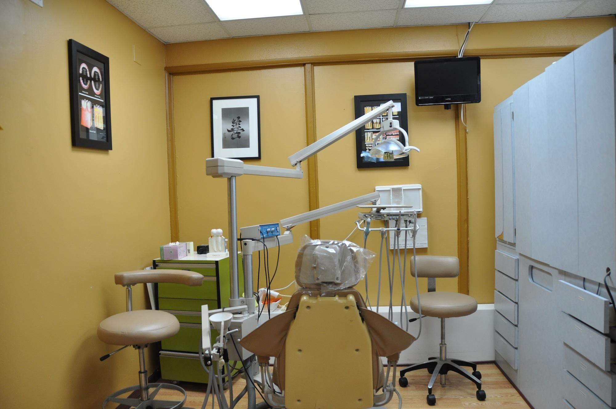 Dentist in El Monte