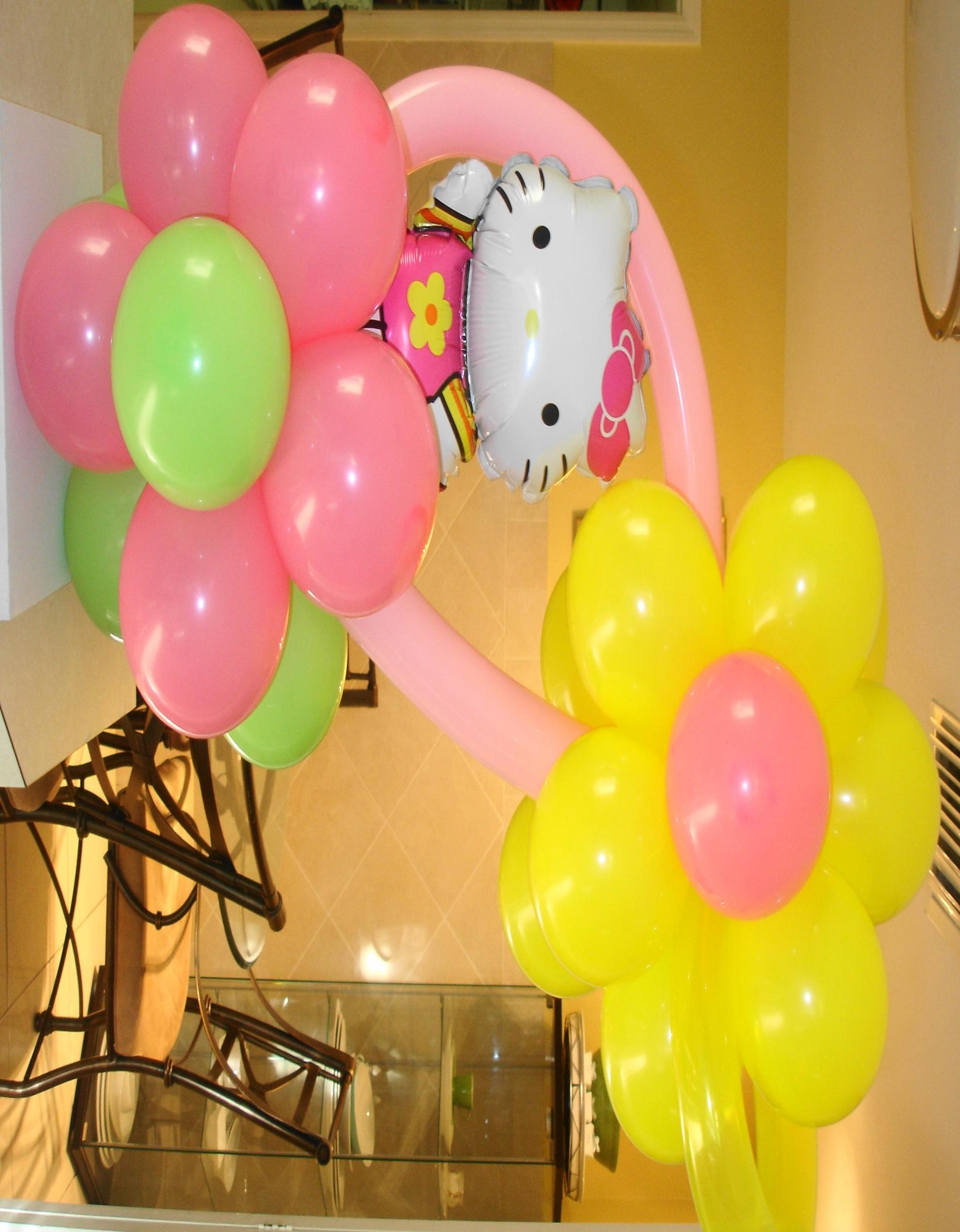 Balloon Centerpiece Helly Kitty