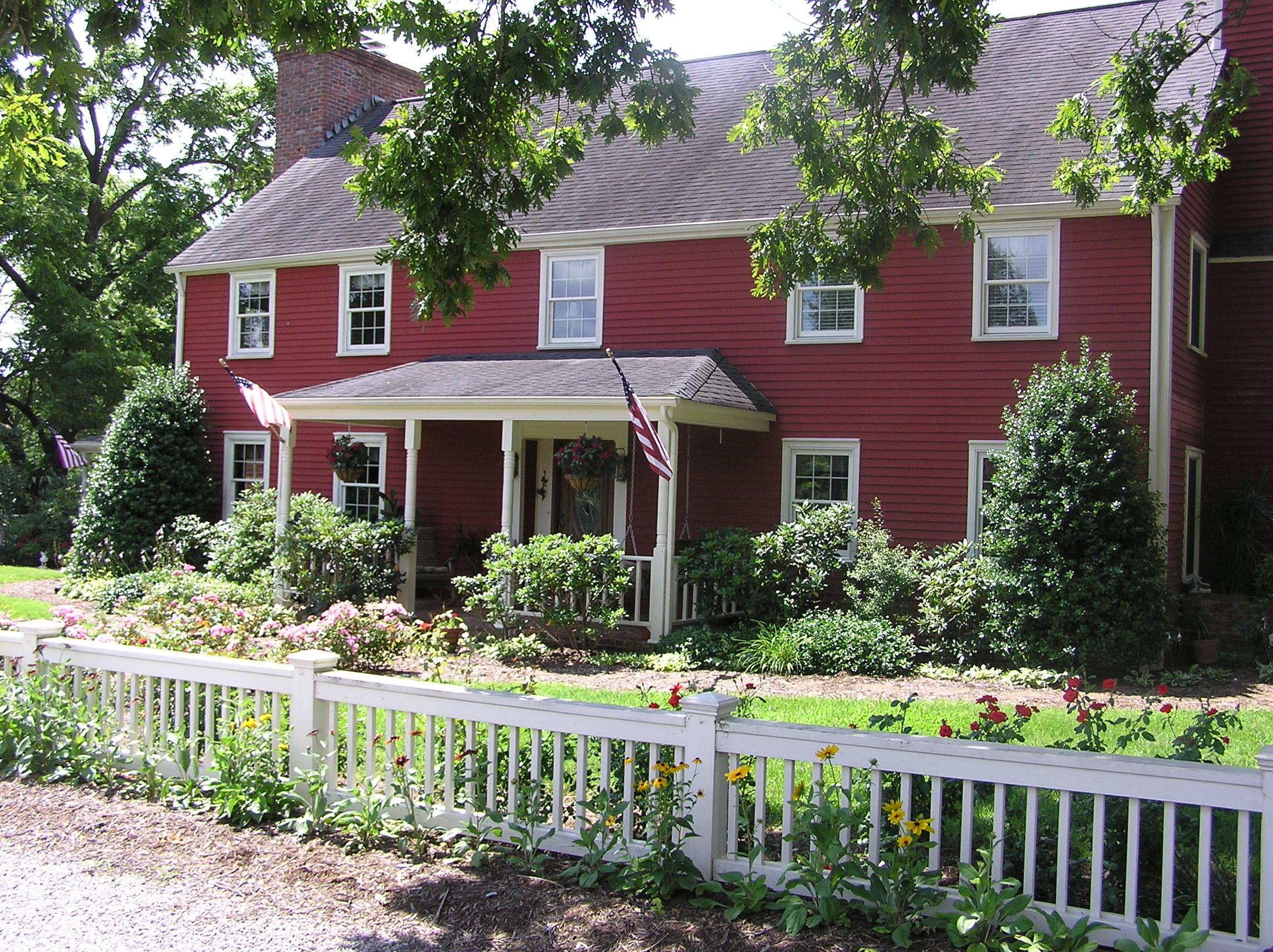 SALTBOX INN