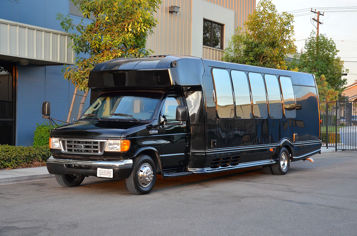 22 Passenger Limo Party Bus