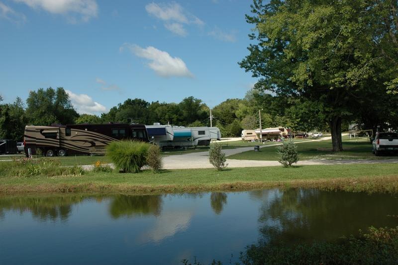 St. Louis Missouri campsites, Pin Oak Creek RV Park and Paintball