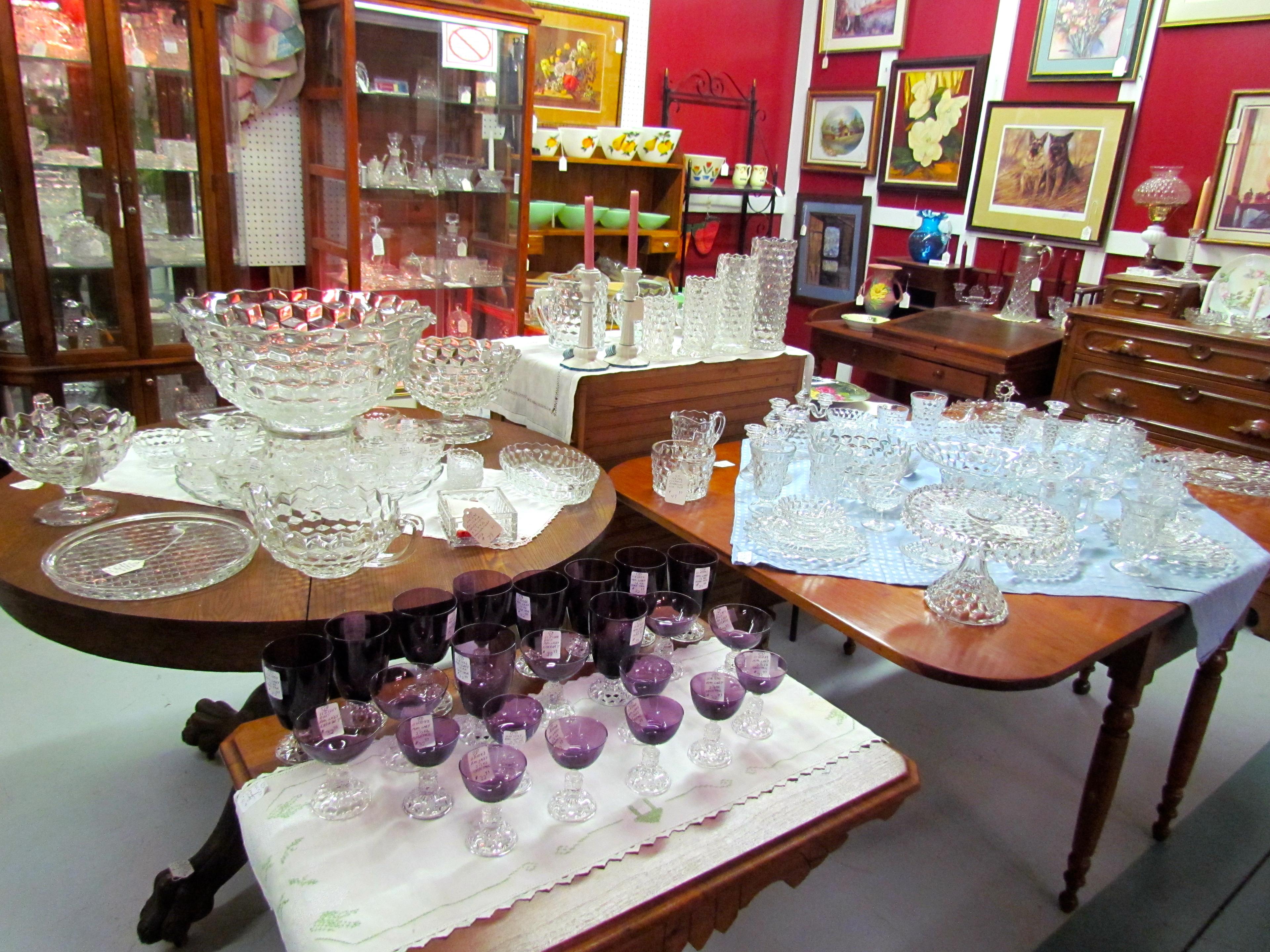 Furniture, Glassware & Roy Rogers!!! pix at Booth 17