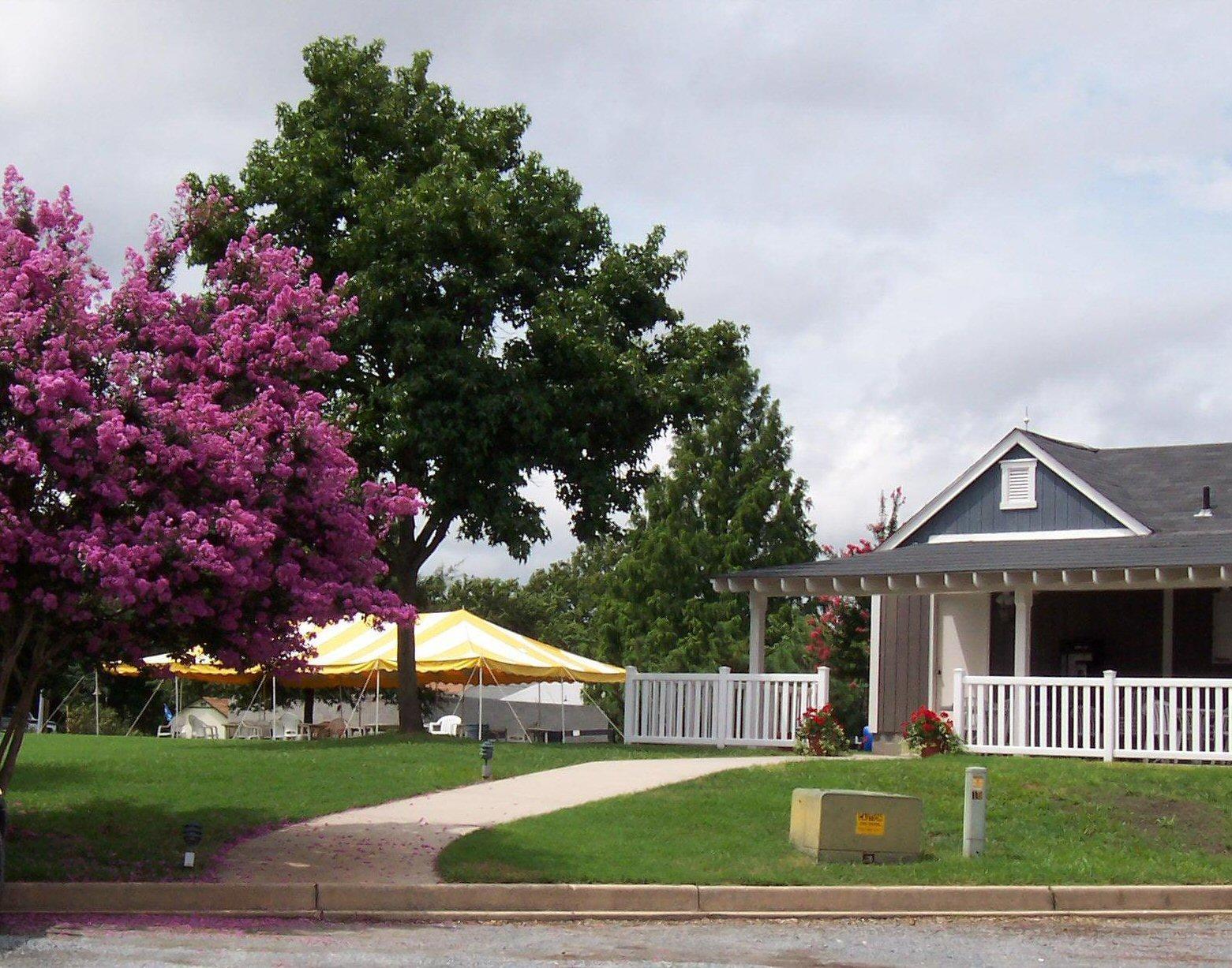 Picnic Area & Pet Walk Area