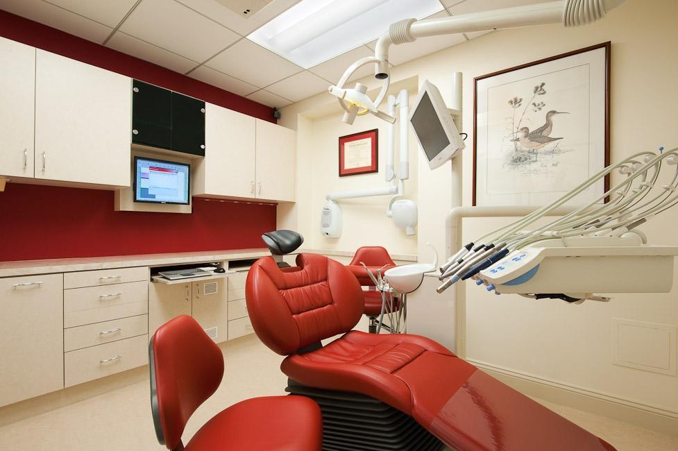 State-of-the-art treatment room with comfortable Sirona treatment chair