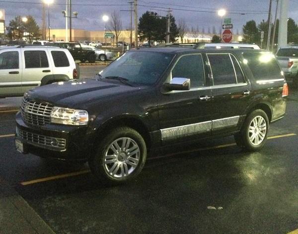 Executive Lincoln Navigator