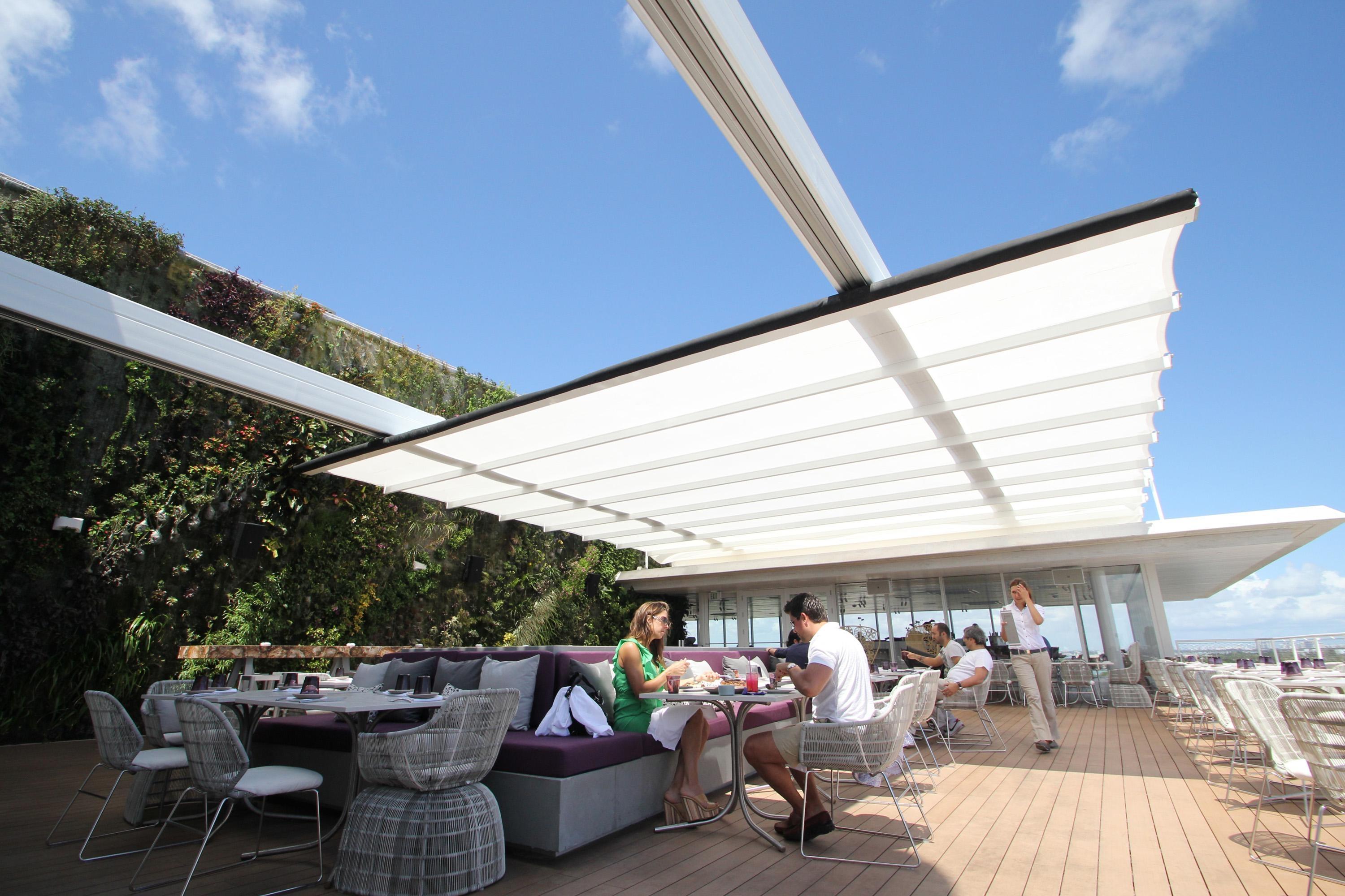 En-Fold Retractable Fabric Awning