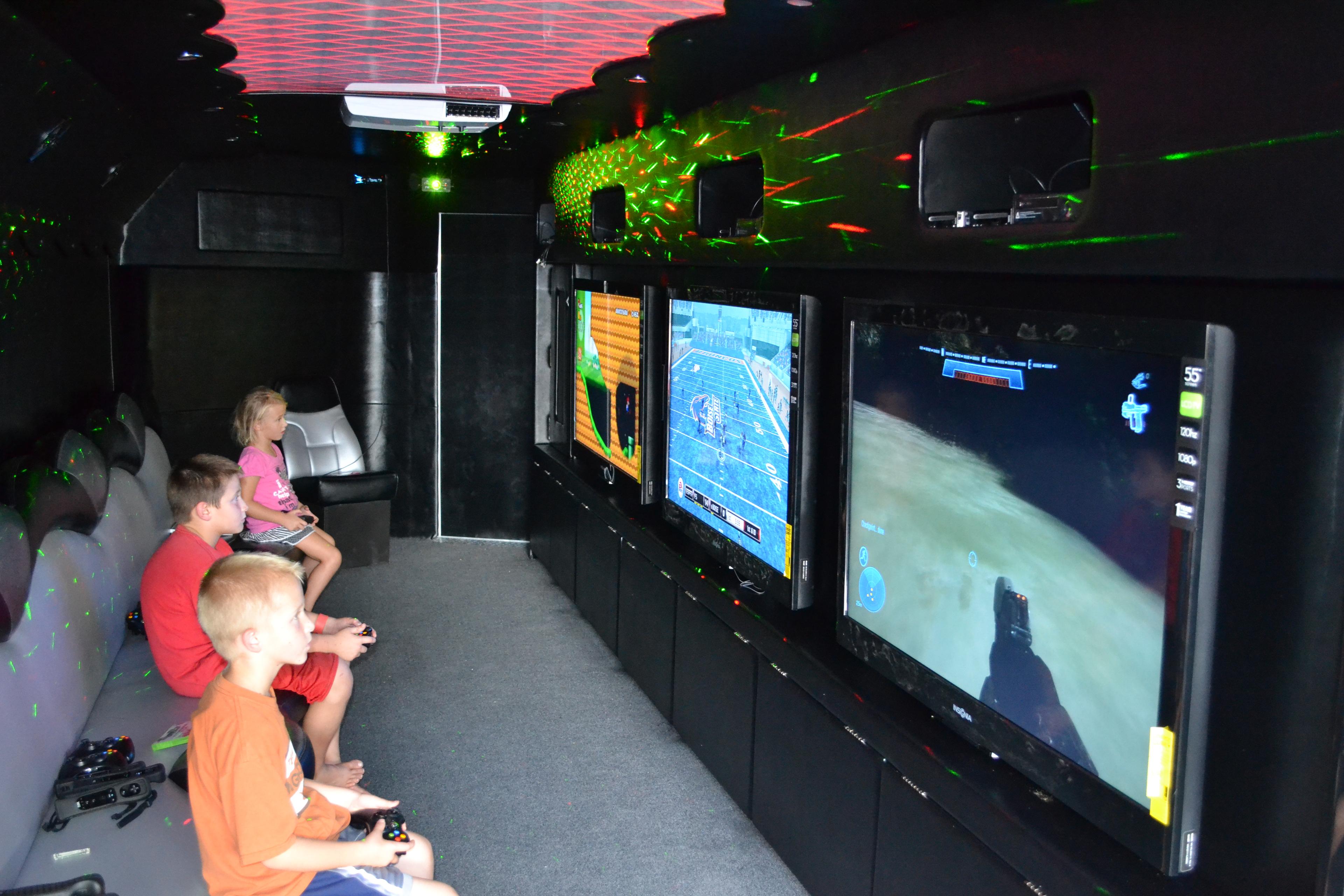 MAXX Mobile GameTheater