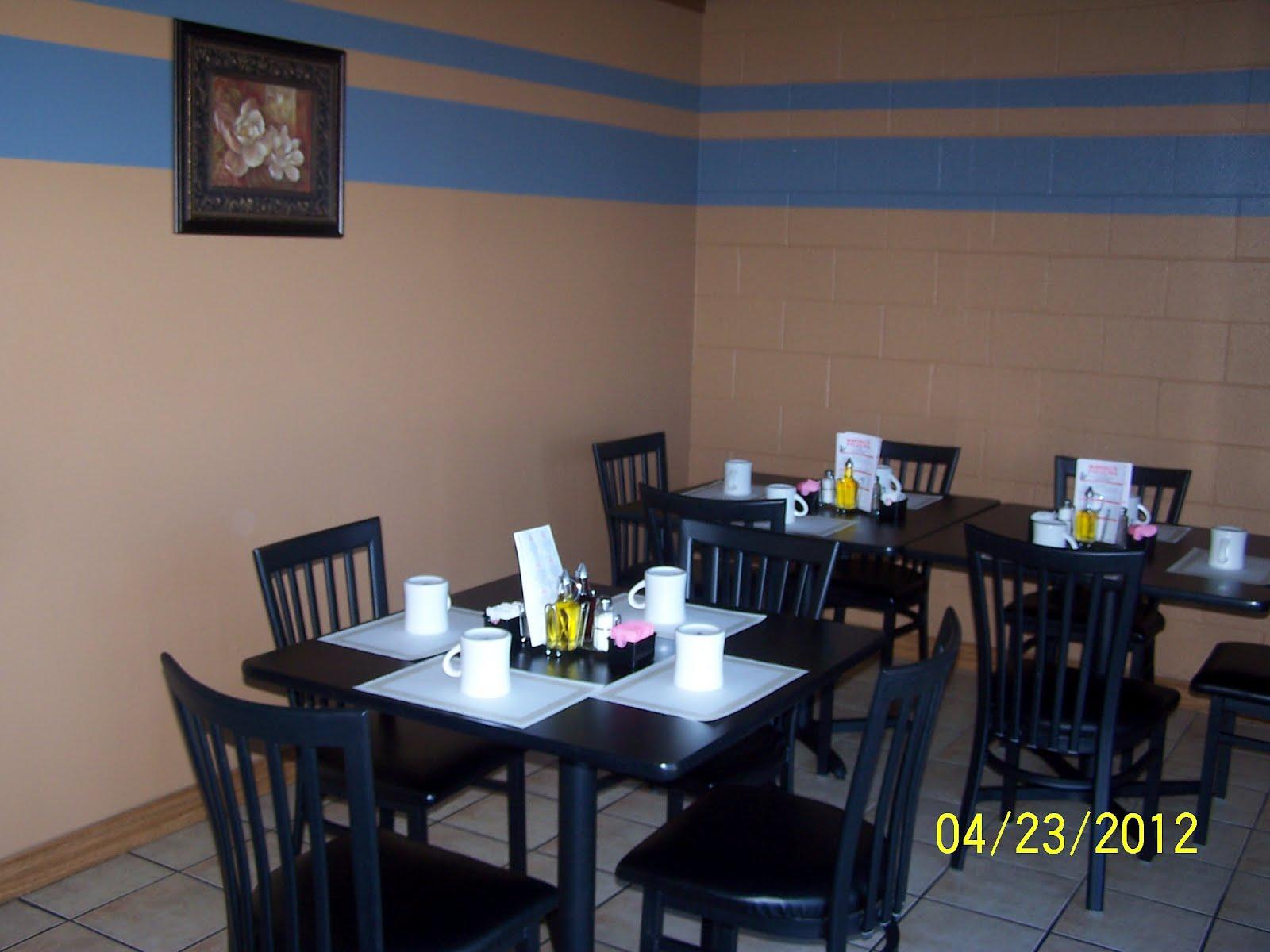 Clean, nice dining room