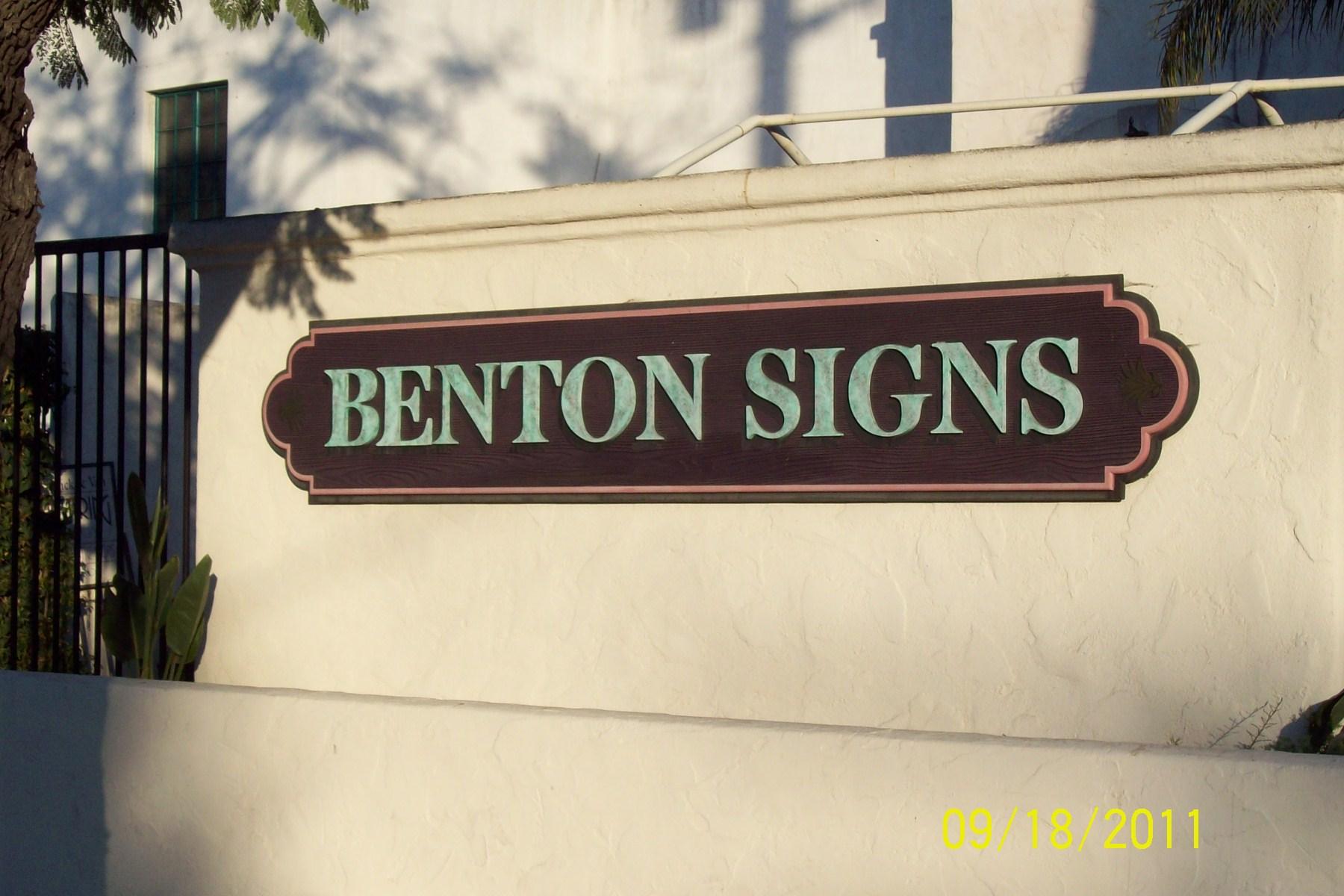 BENTON SIGNS & DESIGNS