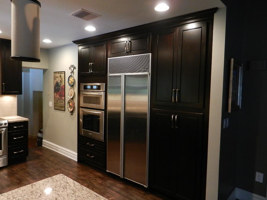 Espresso kitchen cabinets chosen from our kitchen design gallery.