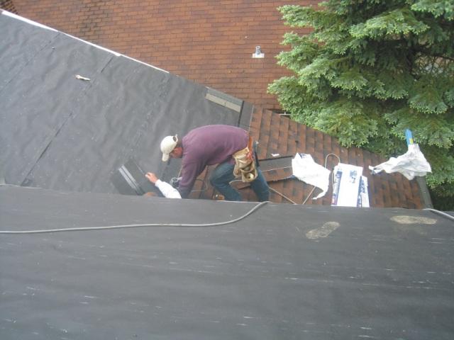 JB Roofing asphalt shingles installation