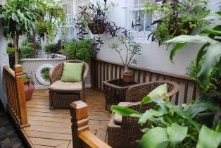 2nd floor courtyard garden