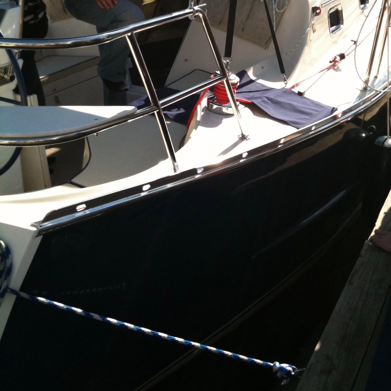 Crest Aluminum Toe Rail - Seaward Yachts