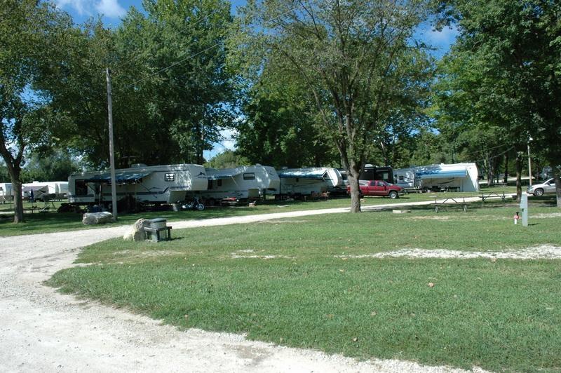 camping in St. Louis, Missouri, campsites for RV's, pop-ups, Tents