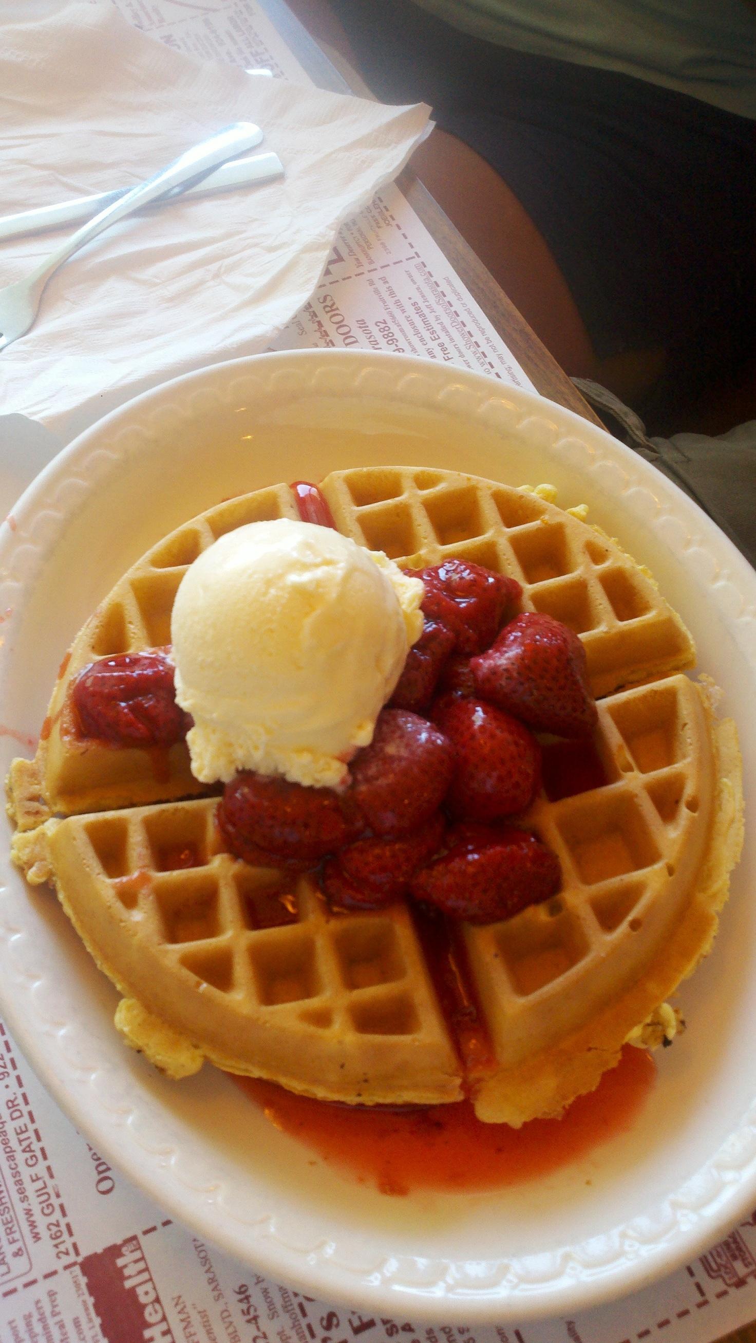 Belguim waffle w/ice cream and strawberries