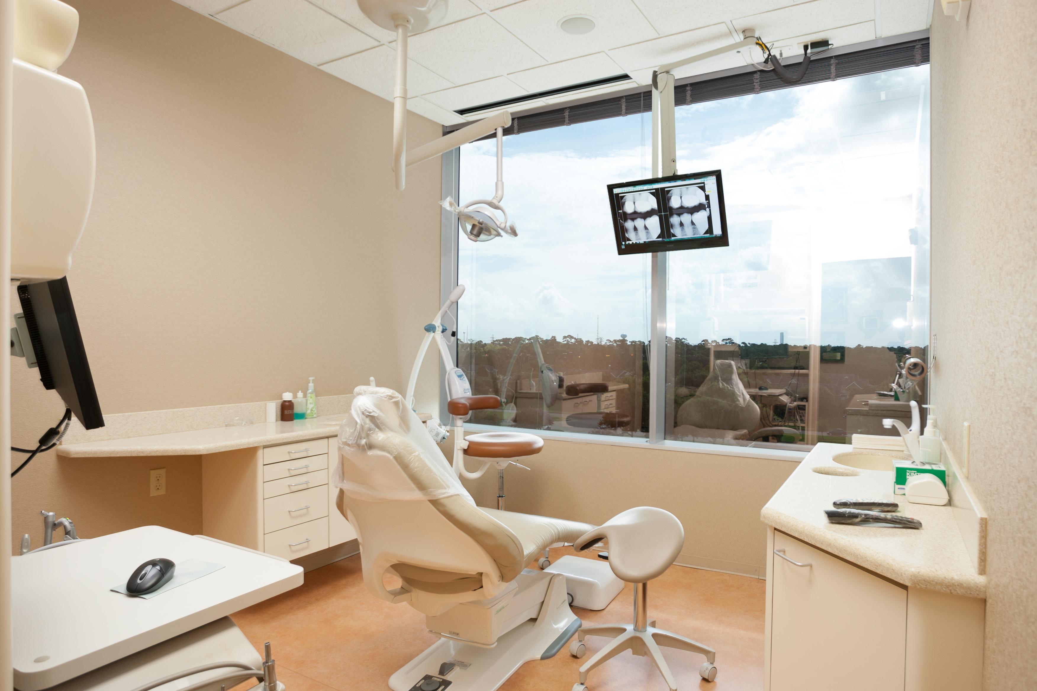 Cindy Flanagan DDS Dental Room 2