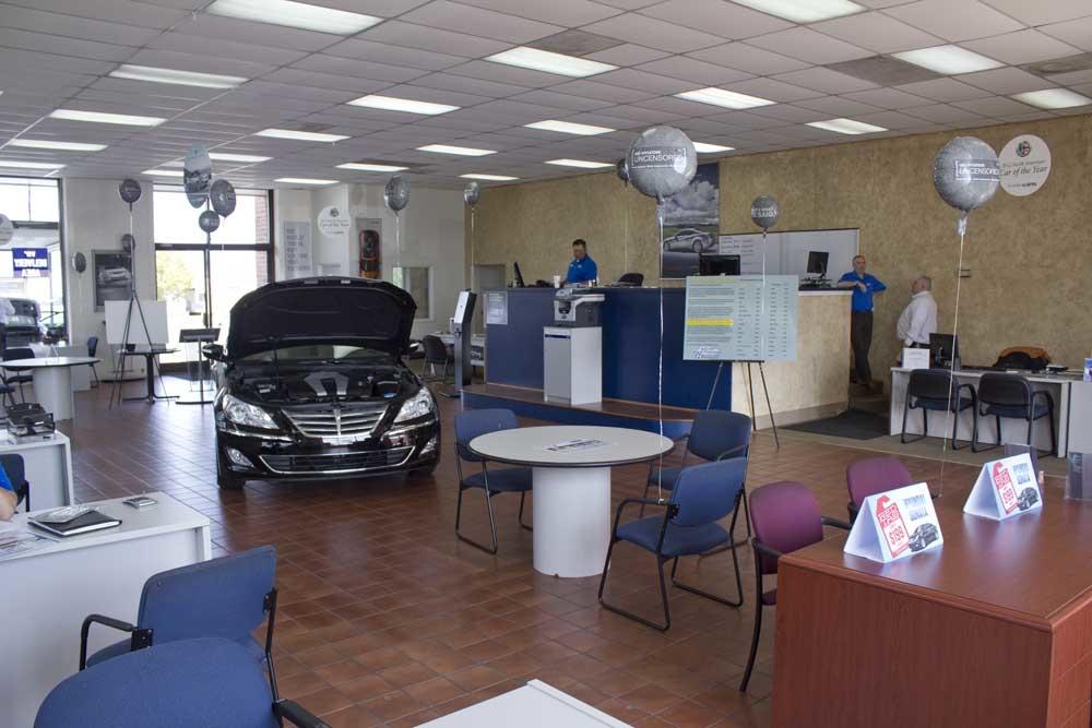 Keith Hawthorne Hyundai of Charlotte Showroom