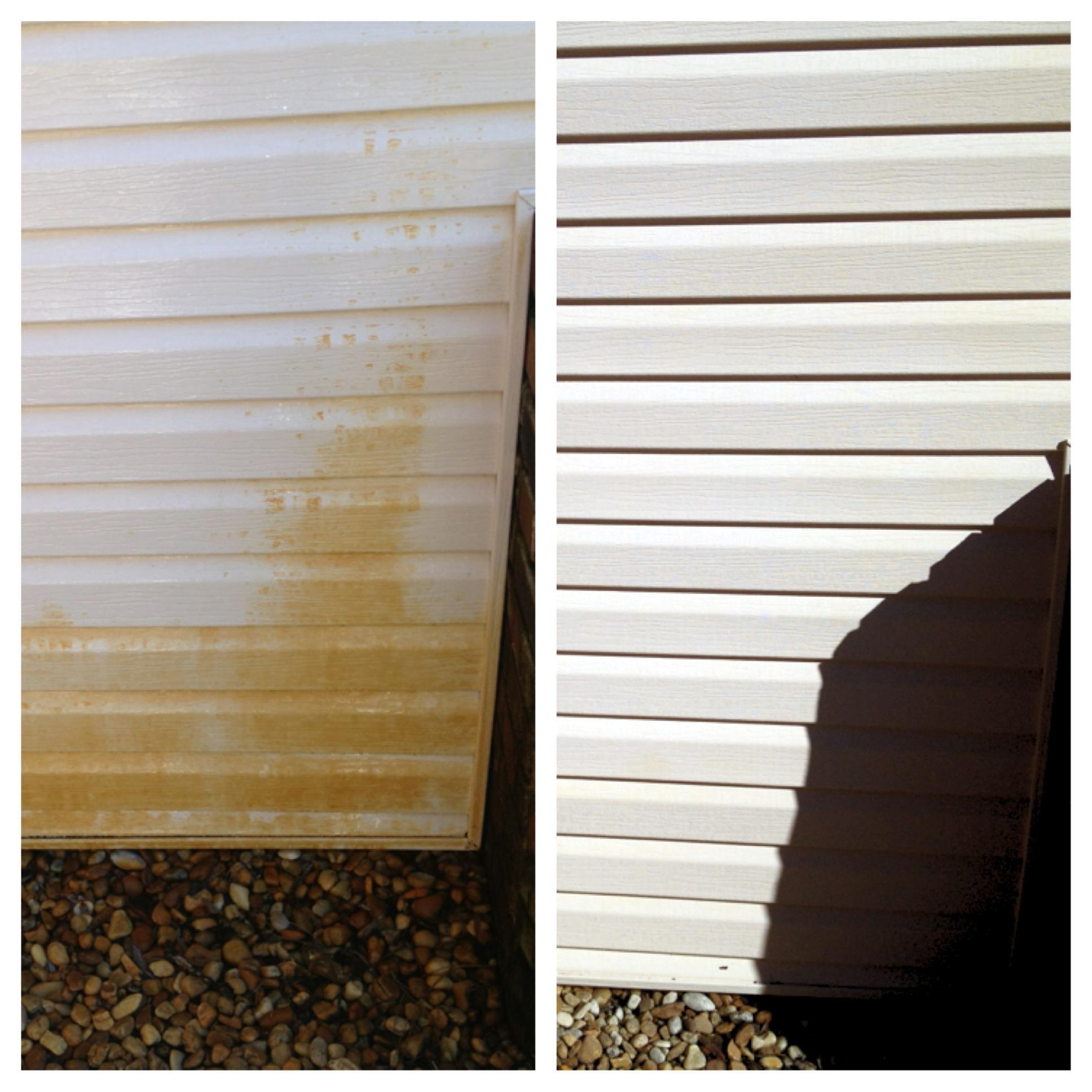 Vinyl Siding - House Wash