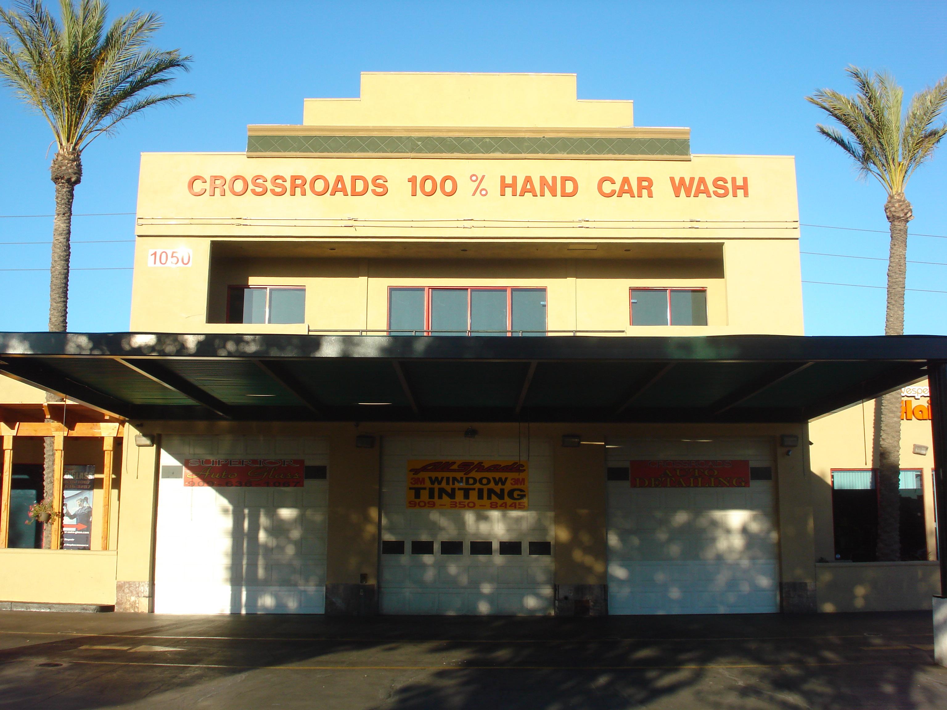 CrossRoads Hand Car Wash in Ontario