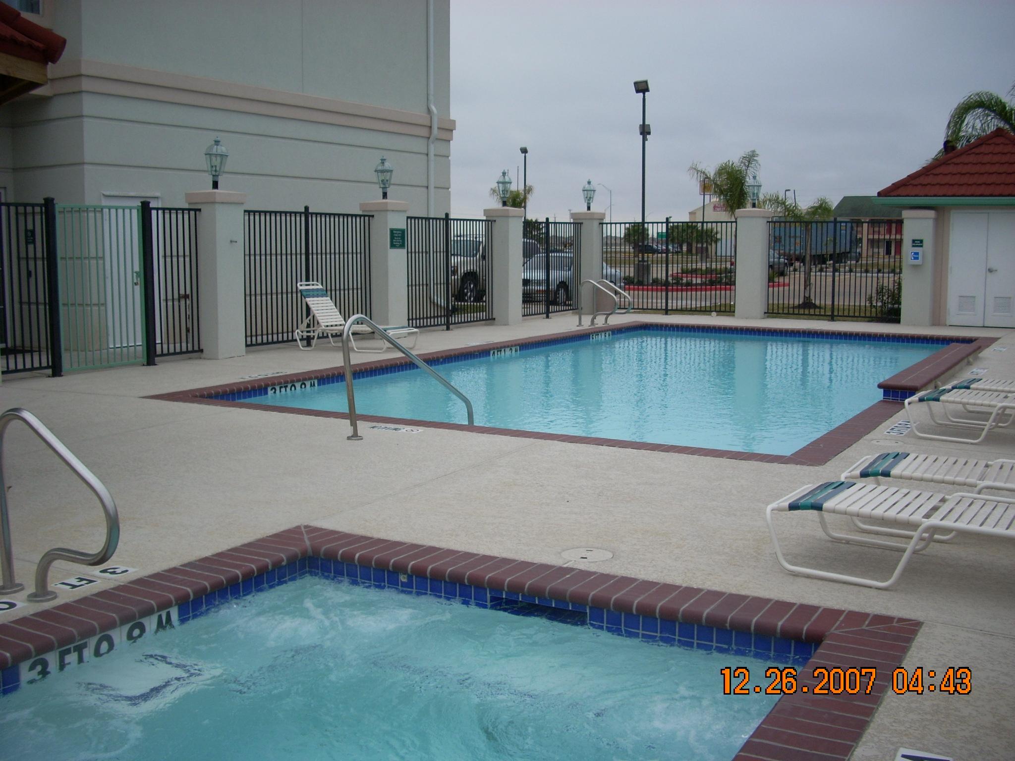 Pool & Hot Tub