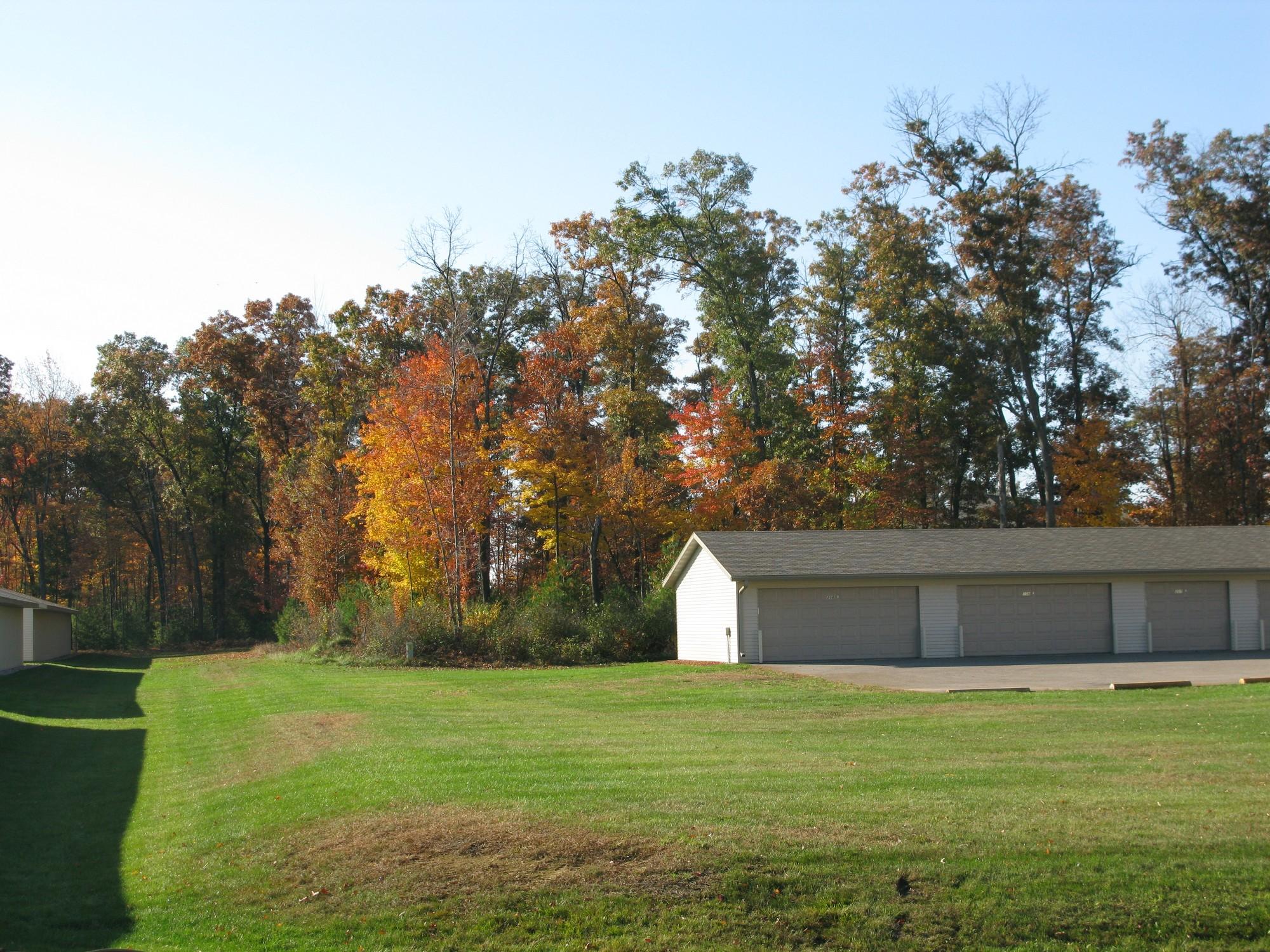 Countryside Apartments, Wisconsin Rapids - Garages