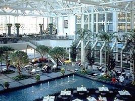 Hyatt Regency Chicago Lobby