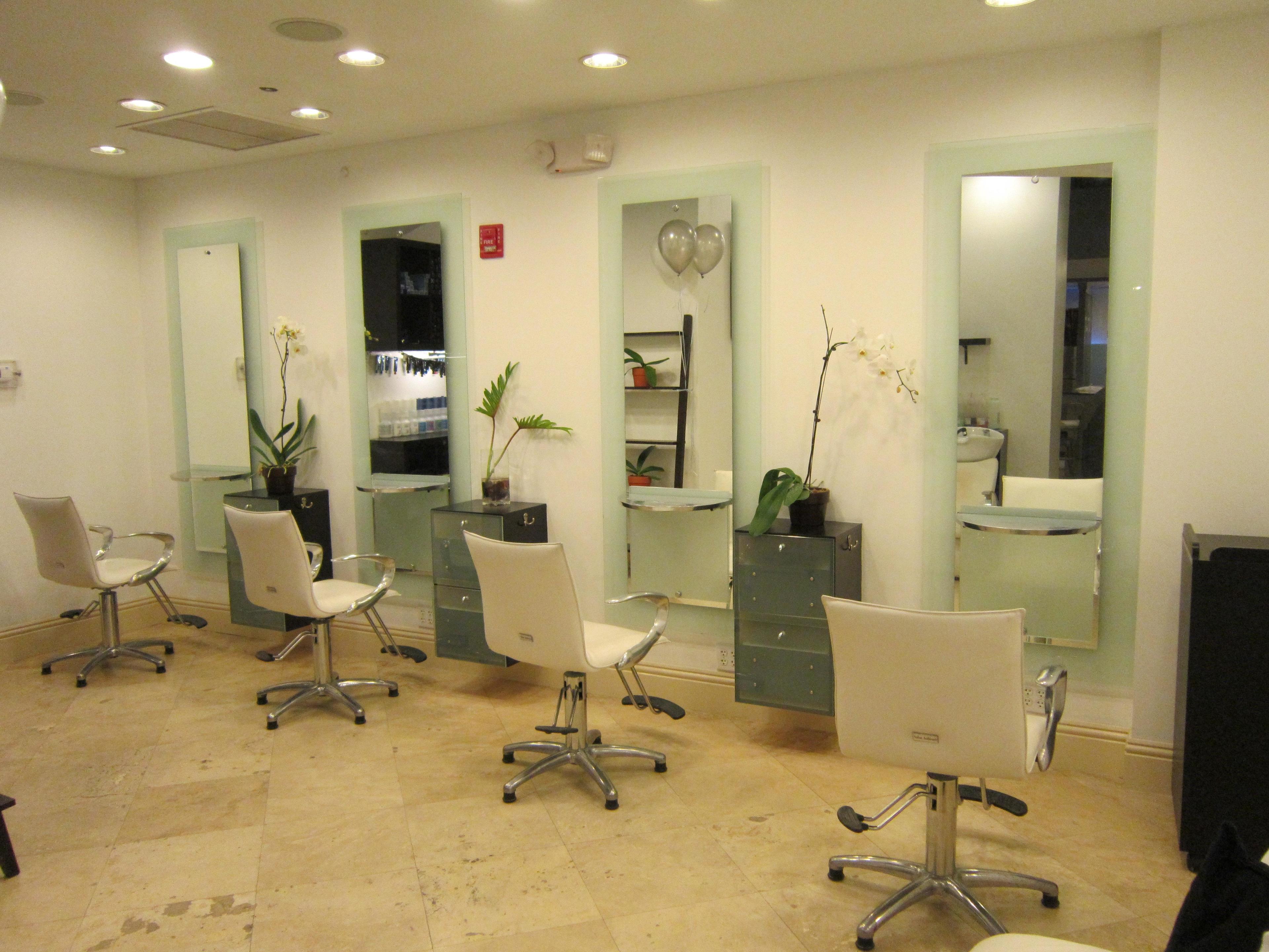 Nu Beauty Bar, Salon Spa & Lounge