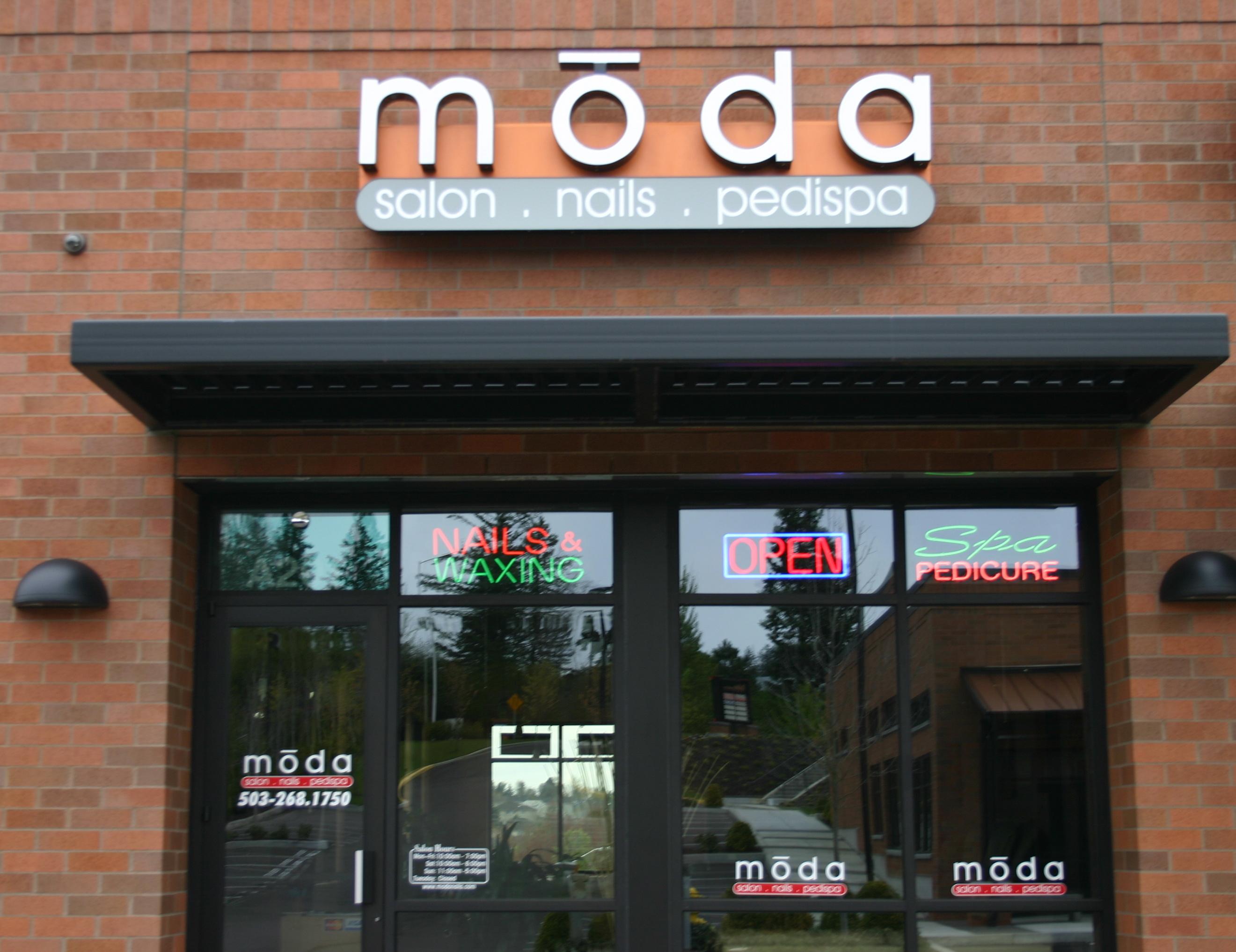 Moda Nails Salon