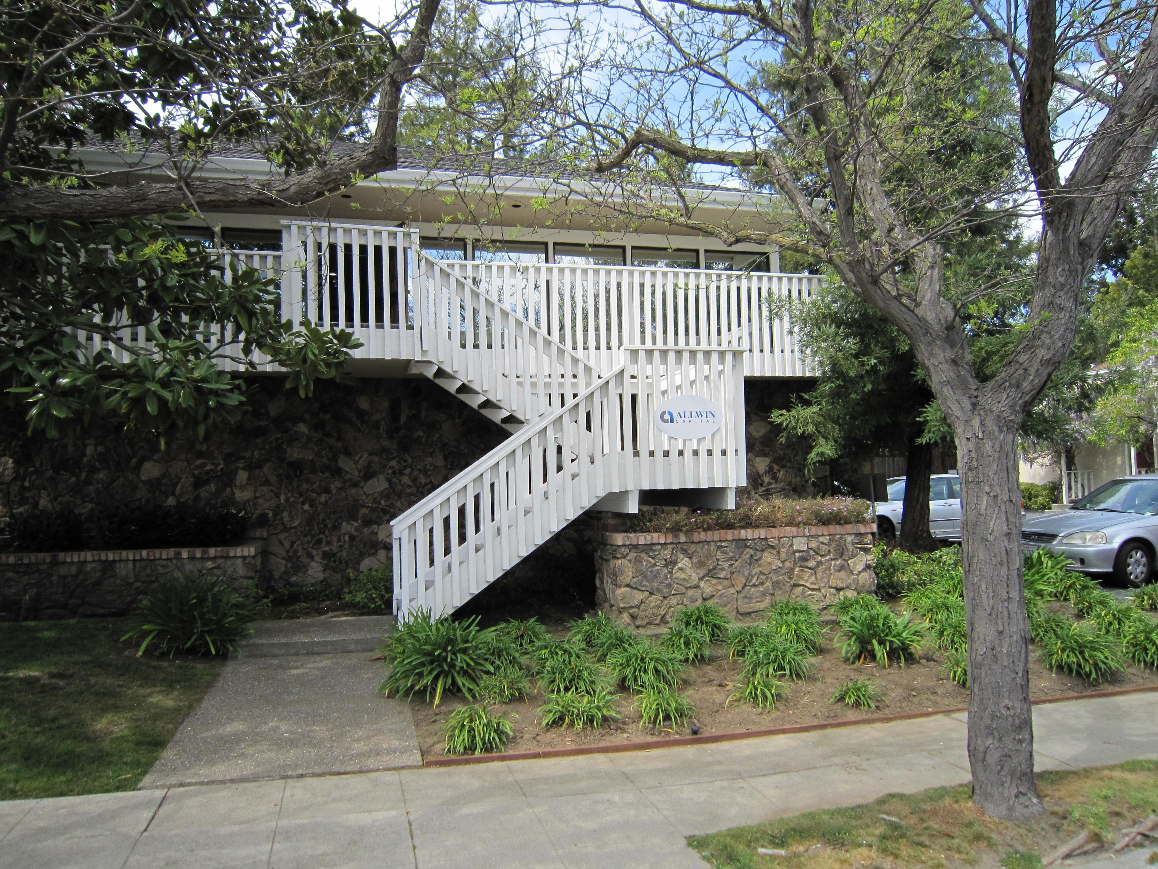 Entrance on 11th Ave.