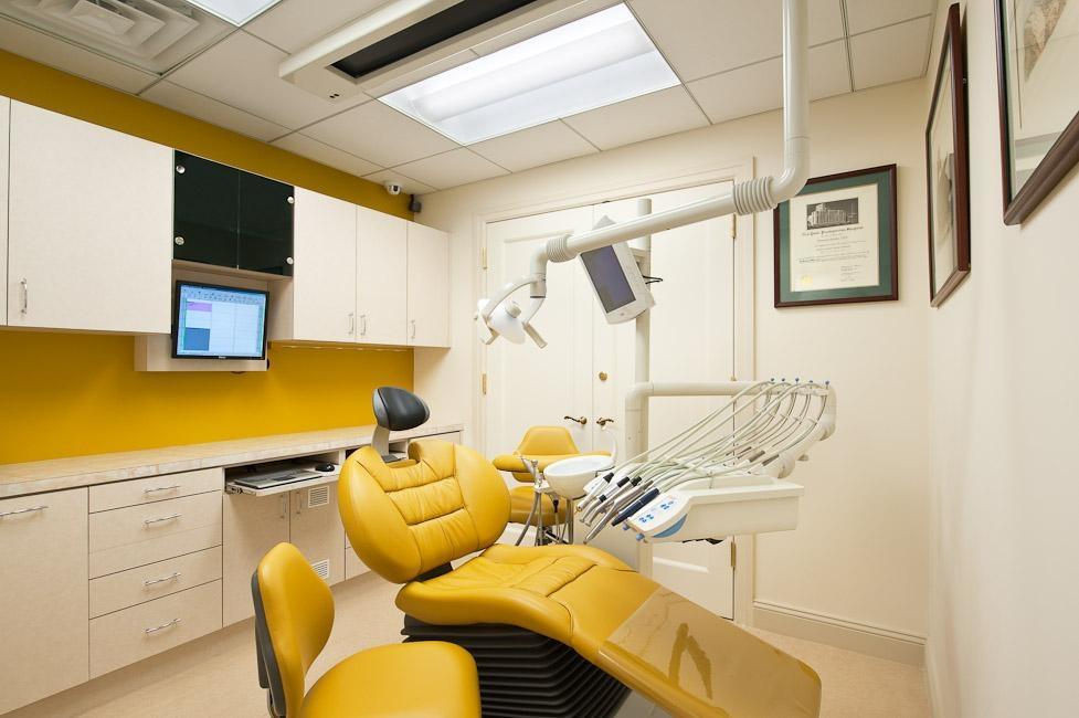 State-of-the-art treatment room with comfortable Sirona treatment chair