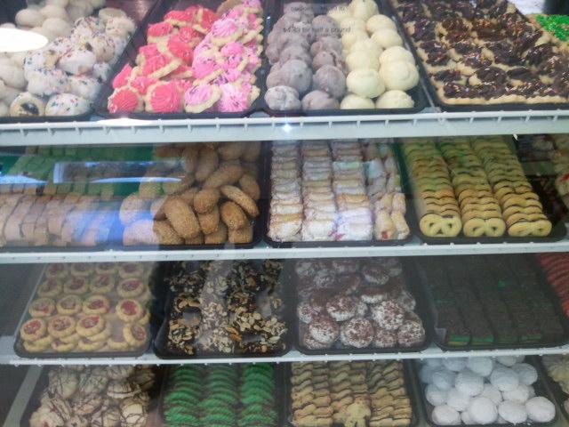 100's of Tasty Bakery Goodies