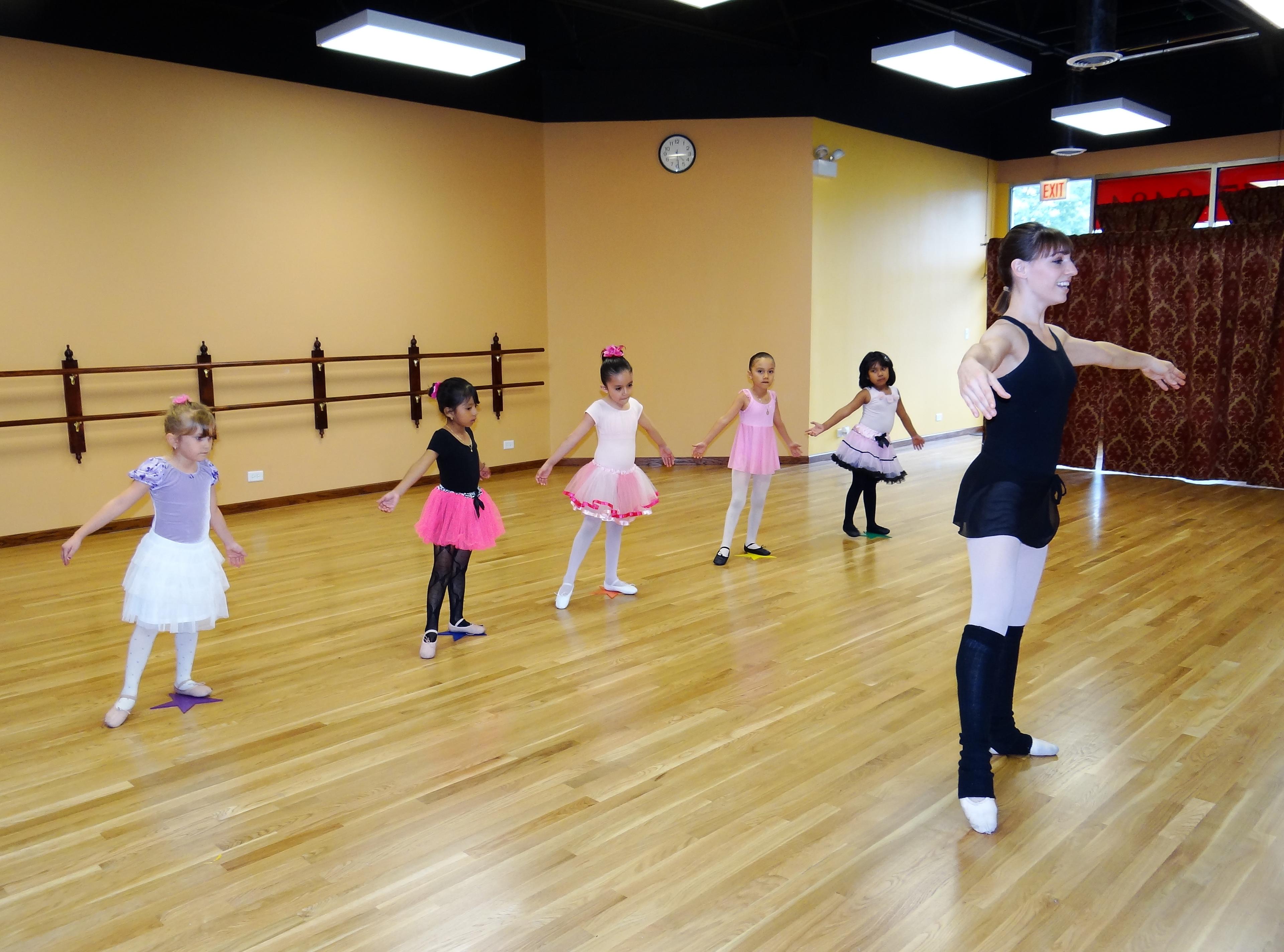 Ballet class for ages 5-6