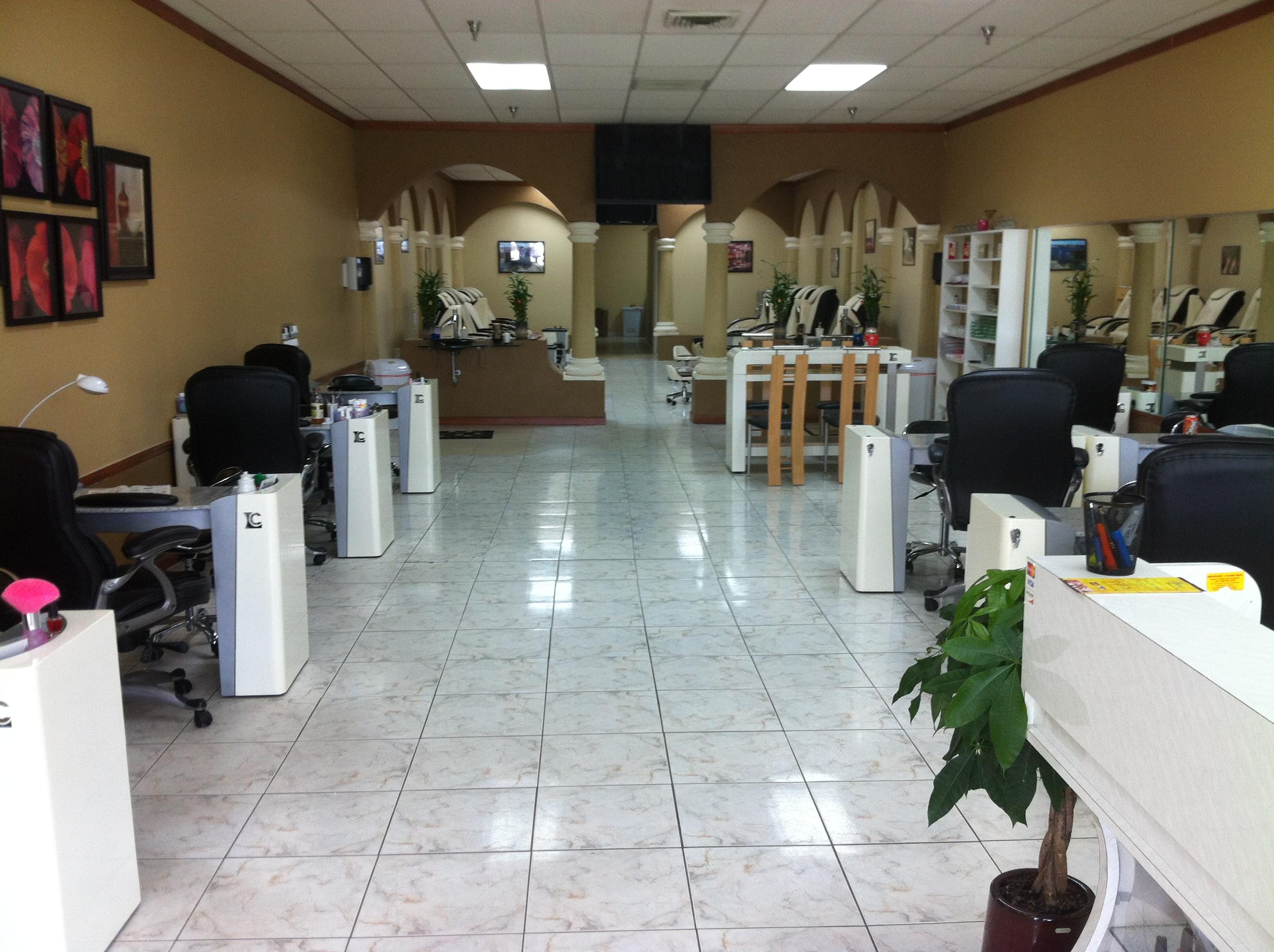 come relaxe and enjoy impeccable services and cleanliness for your nails, spa , and skin care