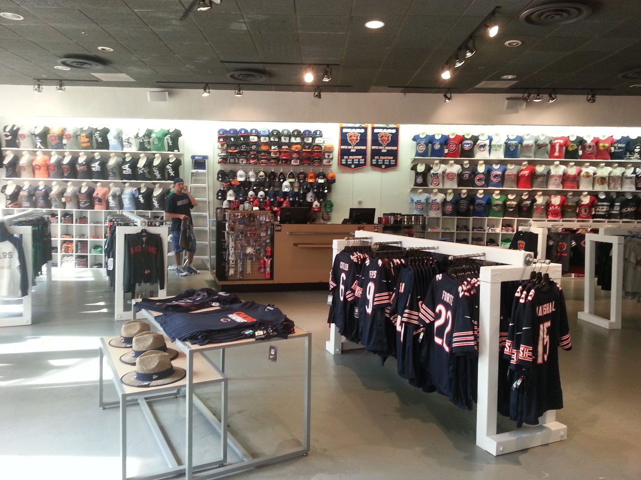 Clark Street Sports Fox Valley Location