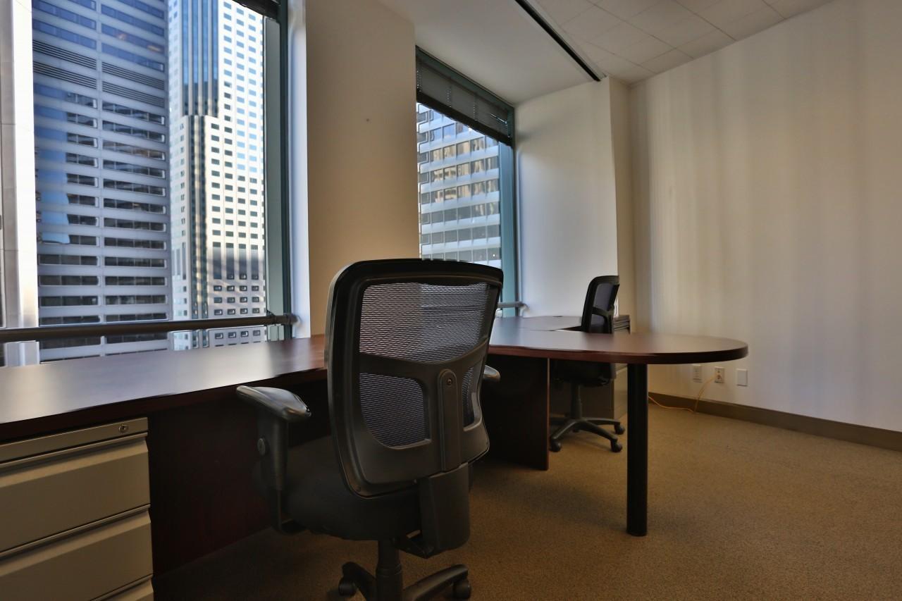 Office Suite 25 - seats up to 3