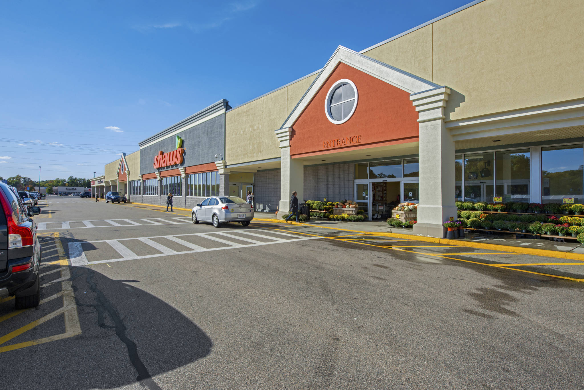 Shaw's Plaza Raynham