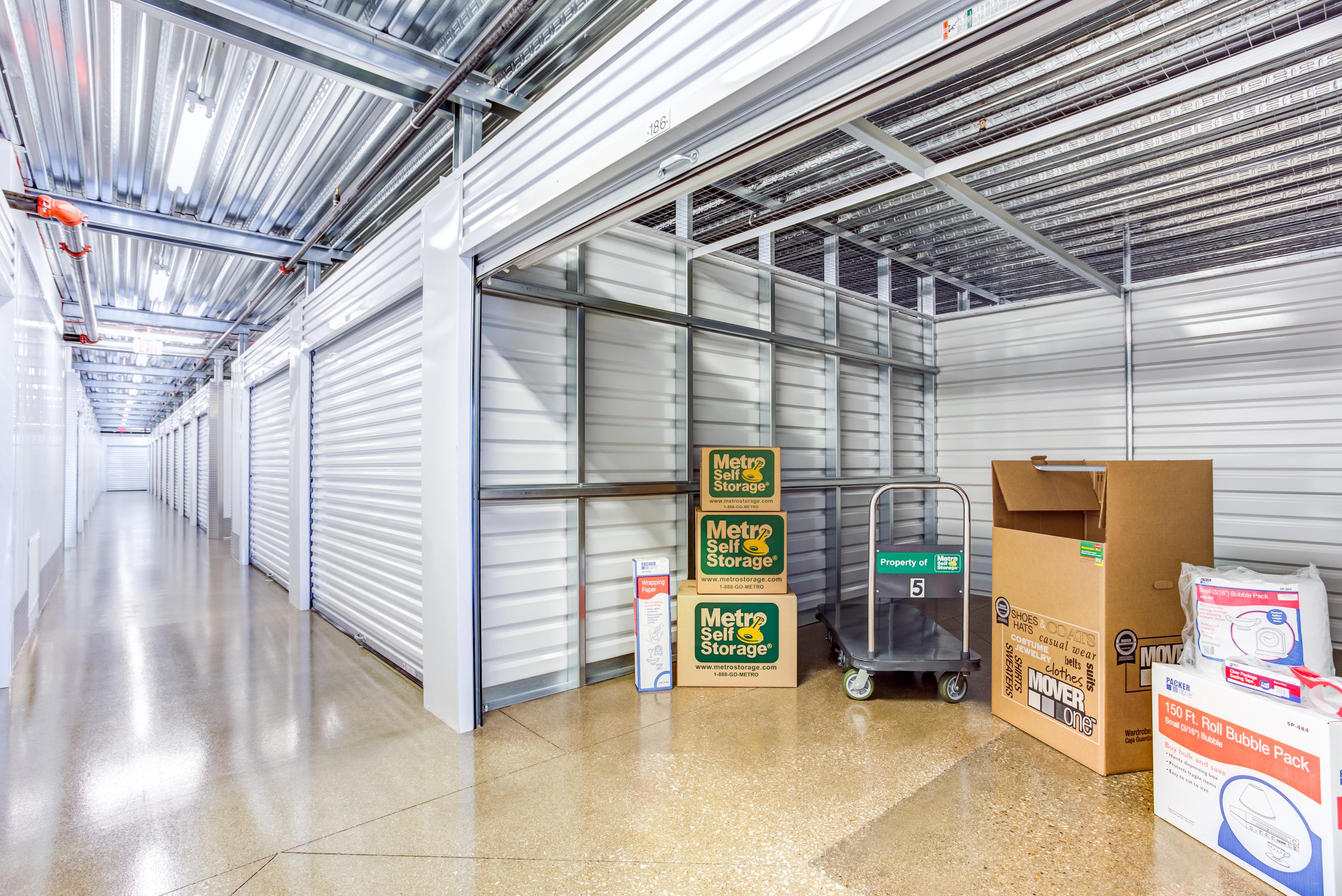 Metro Self Storage - Northbrook