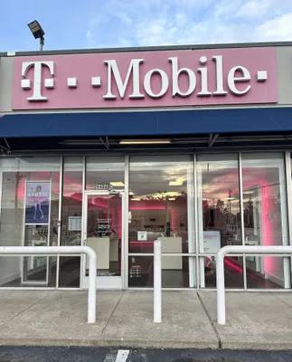 T-Mobile Authorized Retailer