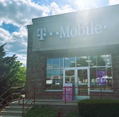 T-Mobile Authorized Retailer