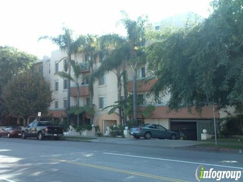 Courtyard at Sherman Oaks - Apartments