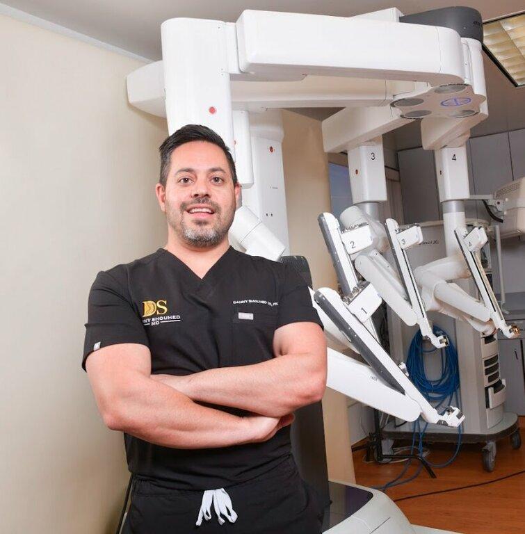 Danny Shouhed, MD Leading Bariatric & Mals Surgeon in Santa Monica