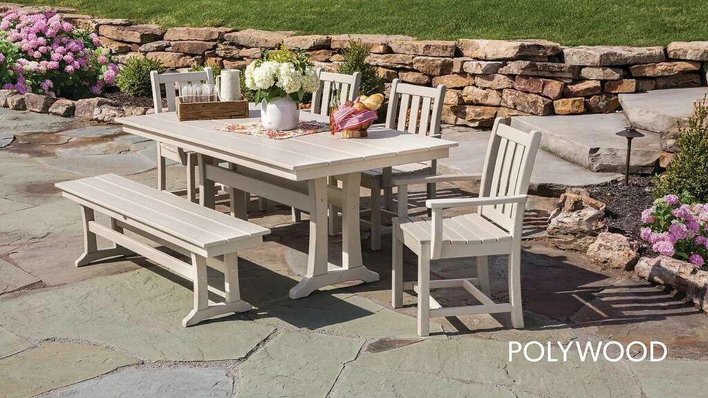 Lowery's Lawn & Patio Furniture