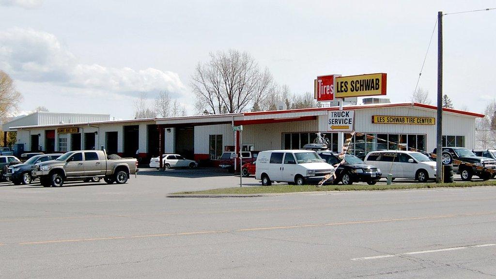 Les Schwab Tire Center