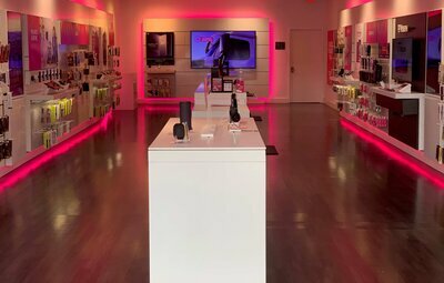 Metro by T-Mobile Authorized Retailer