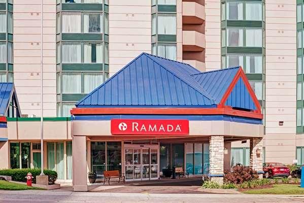 Ramada By Wyndham Niagara Falls/Fallsview